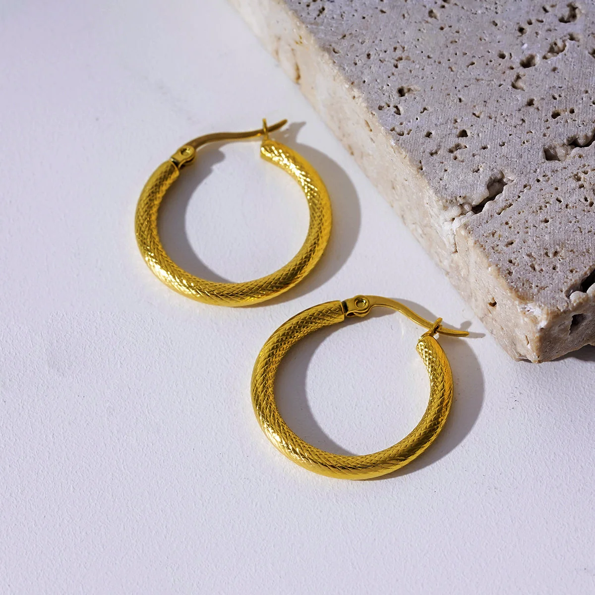 JUNKA Gold: Mid Width Basket Weave Patterned Day-to-Night Hoops - Image 4