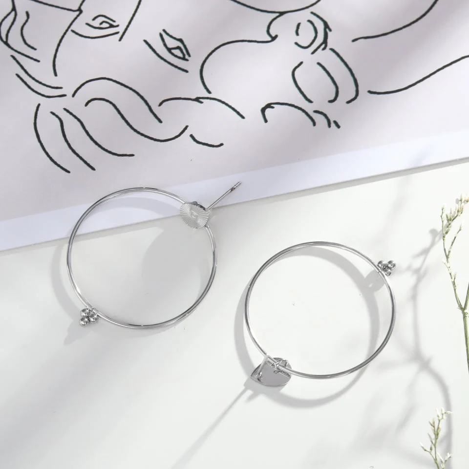 KAIRA Hoop Earrings - Image 4