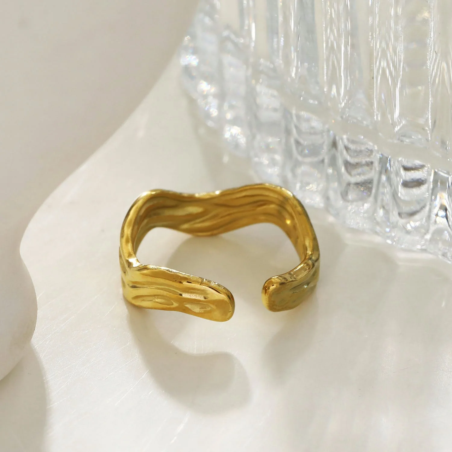 KALIA Wavy Shaped Textured Ring - Image 5