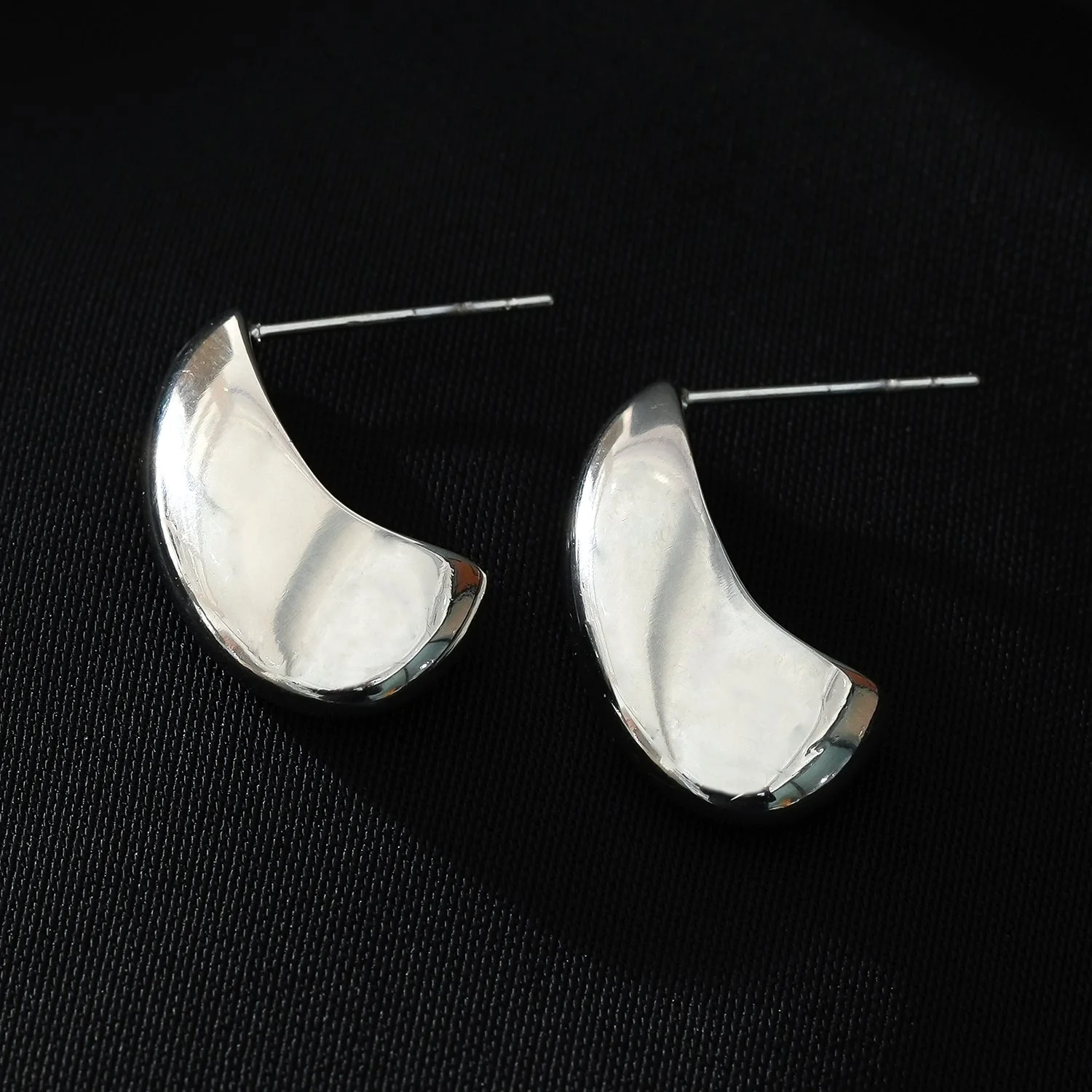 KEENE White Gold (Silver Toned): Chunky Look Light Weight Geometric Stud Earrings - Image 2