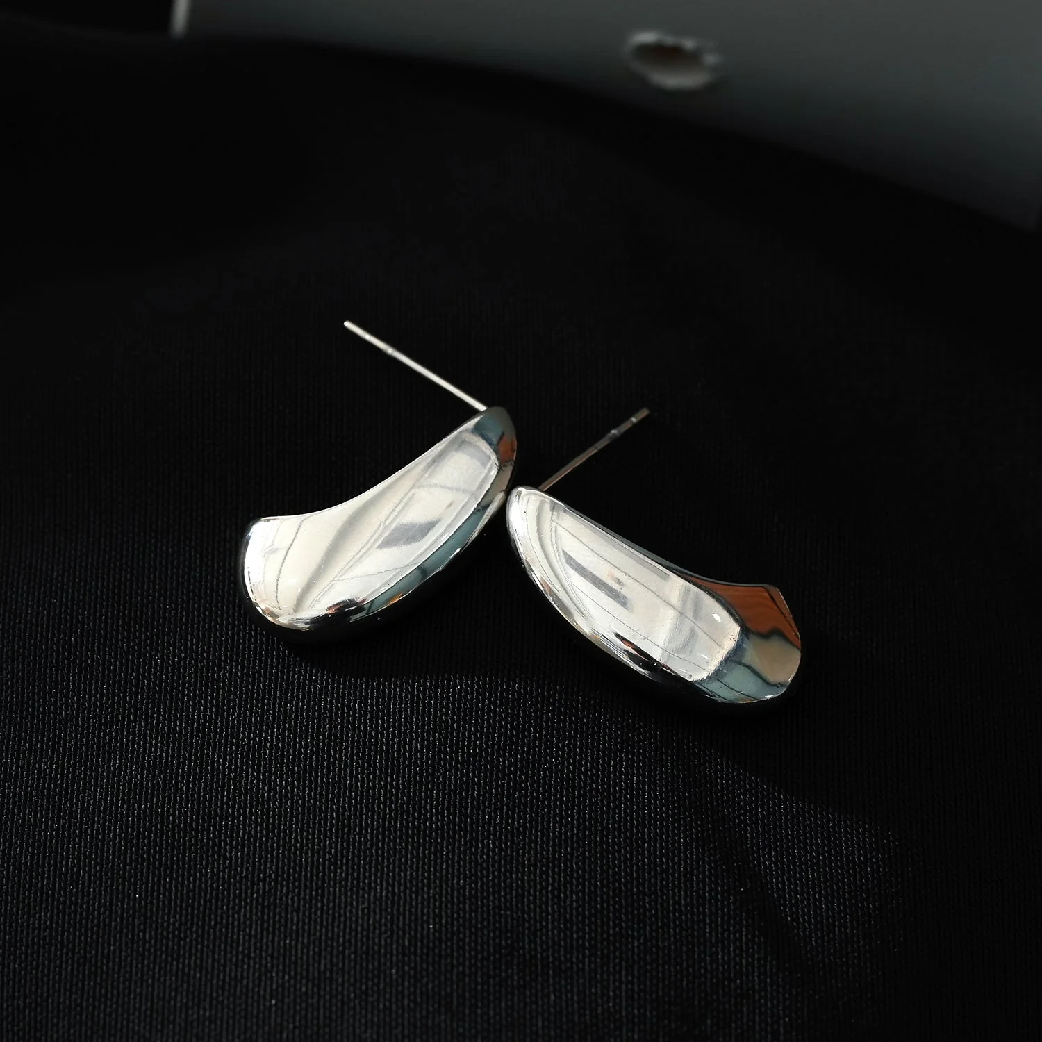 KEENE White Gold (Silver Toned): Chunky Look Light Weight Geometric Stud Earrings - Image 5