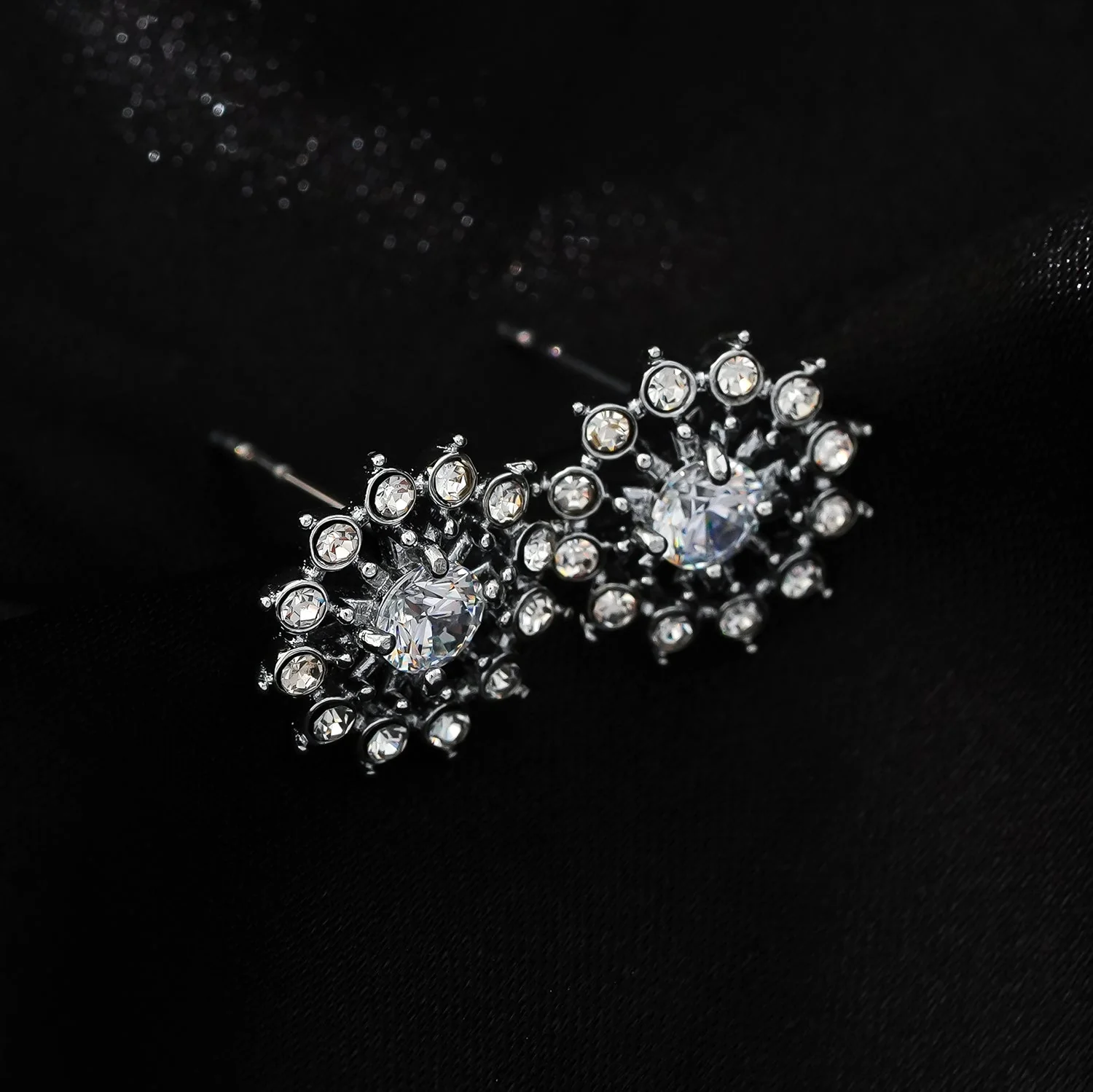 KERELA White Gold (Silver Toned): Shimmering Star Zirconia Stud Earrings - Image 7