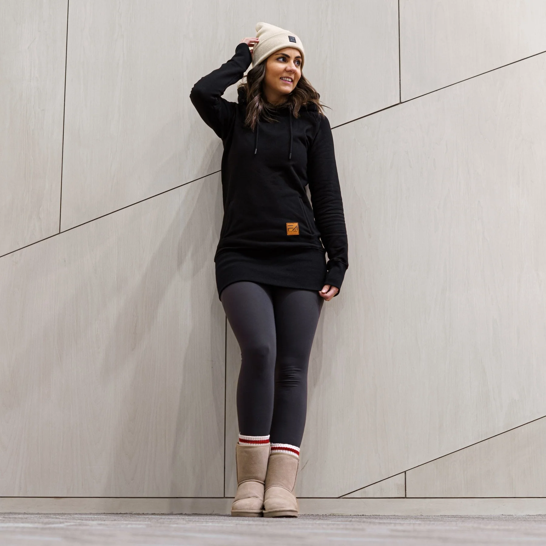 Kora Long Hoodie Black - Image 7