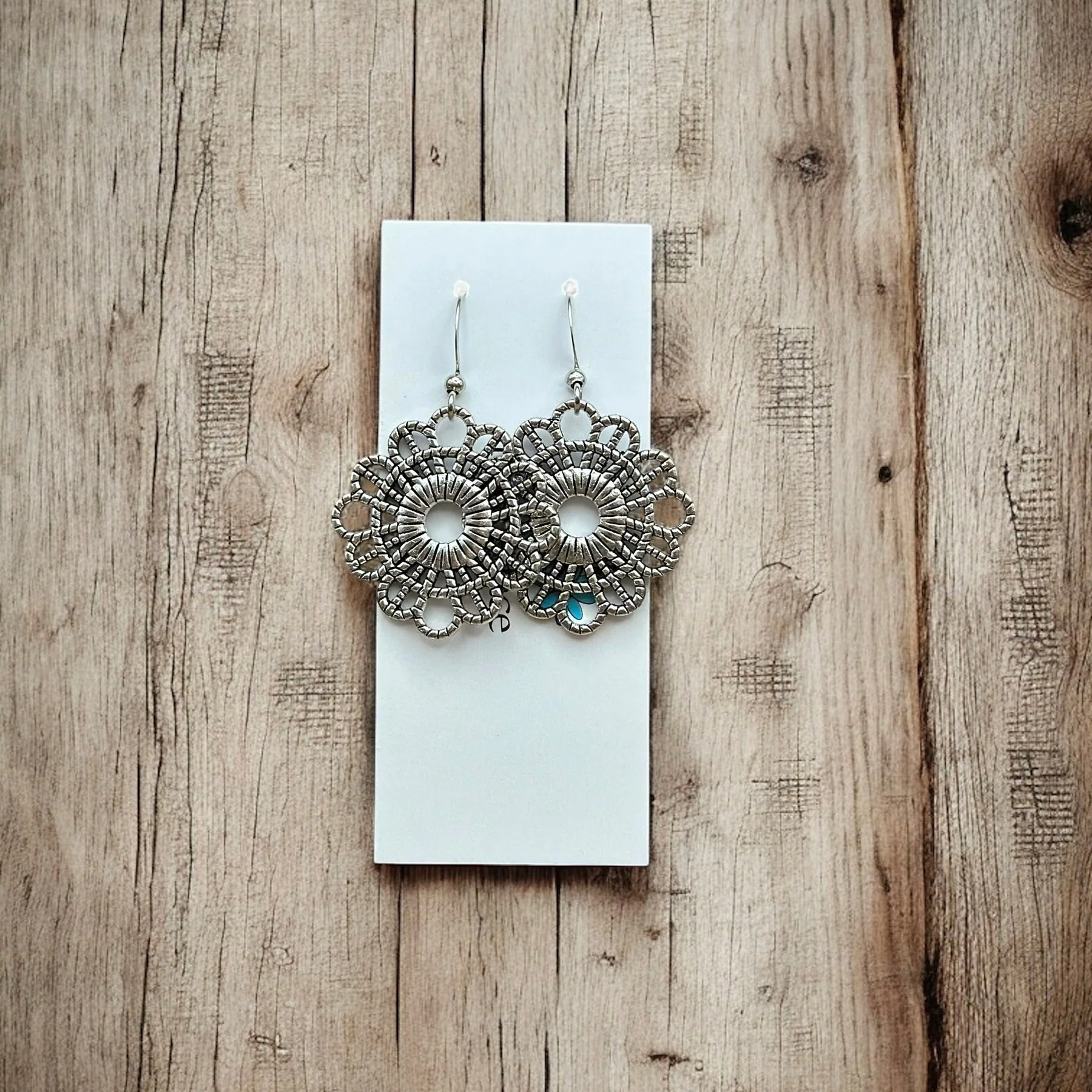 Lace Textured Earrings - Image 5