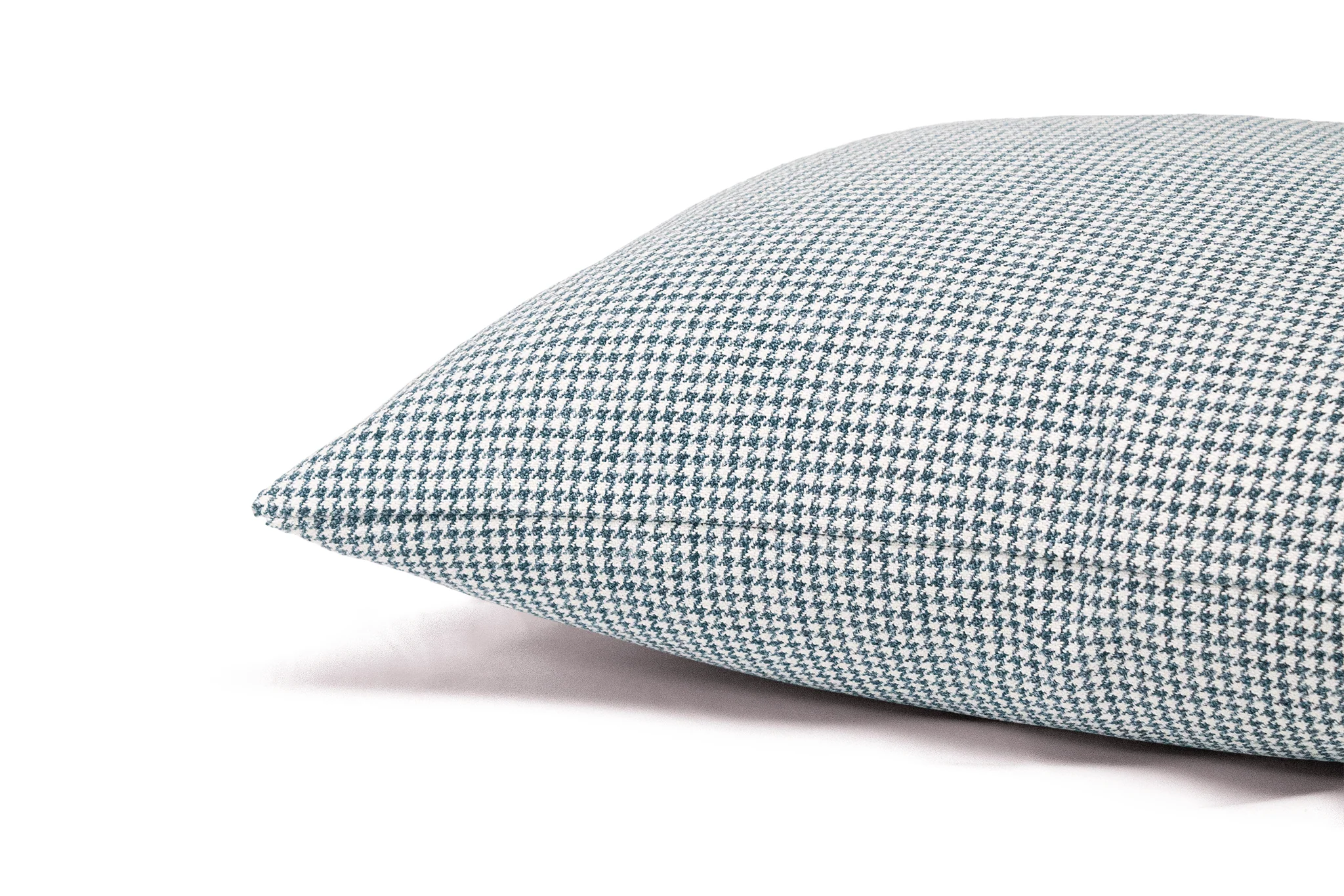 Lake Houndstooth Cushion Cover - Image 5