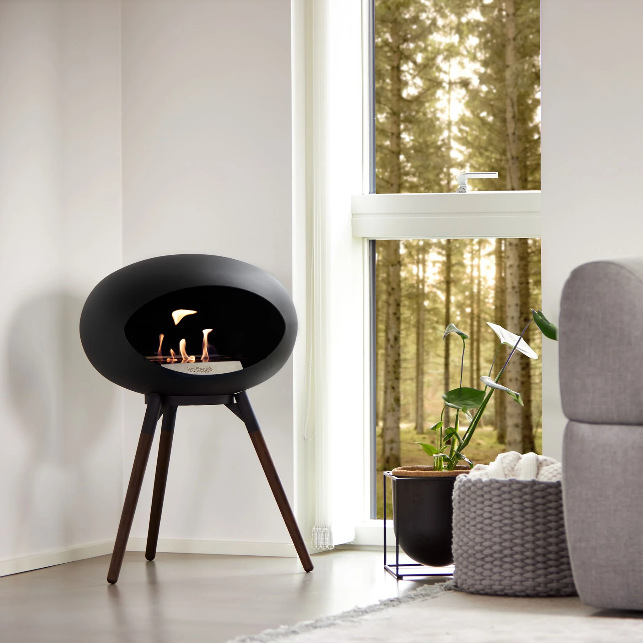 Le Feu Ground Low Dome <br>Black