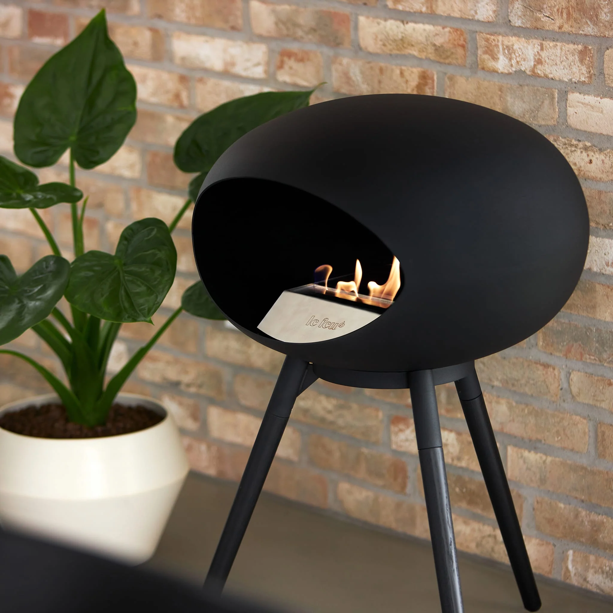 Le Feu Ground Low Dome <br>Black - Image 4