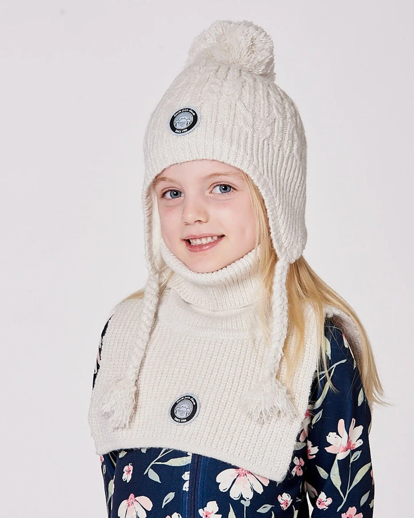 Lined Winter Hat With Pompom Off-White - Image 2