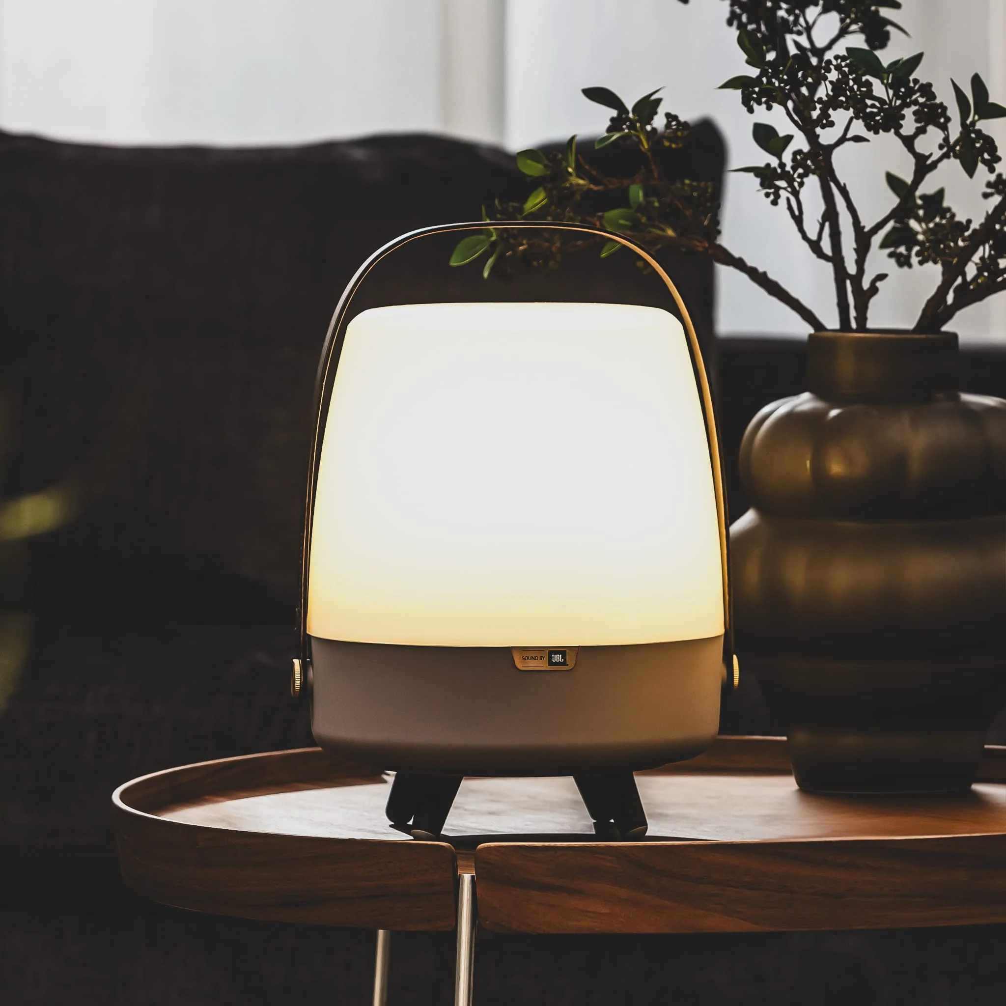 Lite-up Play<br> sound by JBL