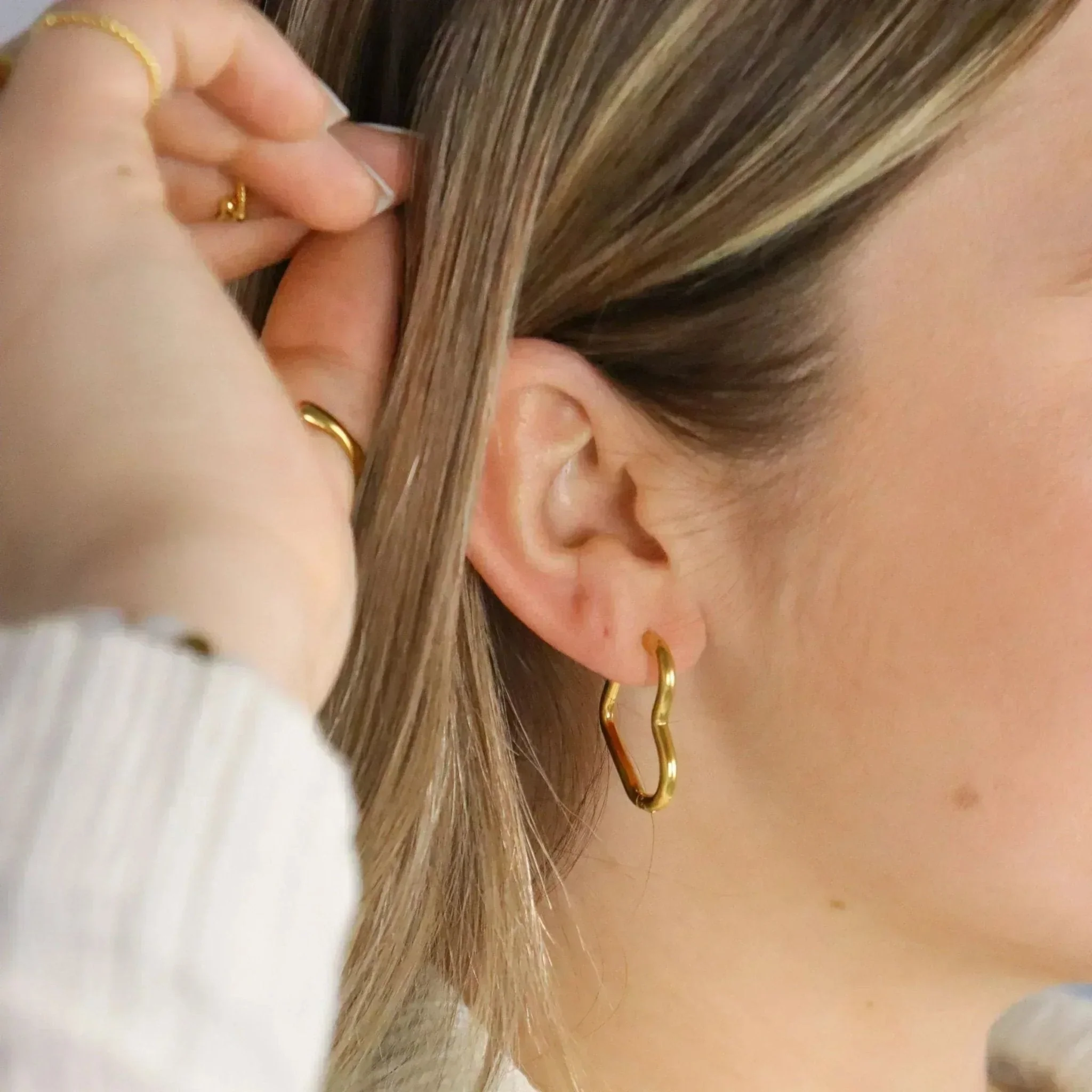 Love At First Sight Earrings - Image 3