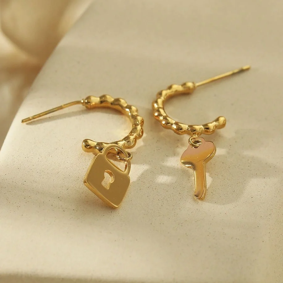 LOVE LOCK Earrings - Image 4
