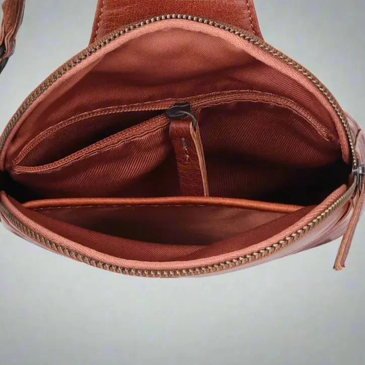 MET Andora Leather Chest Front Bag & Backpack - Image 8