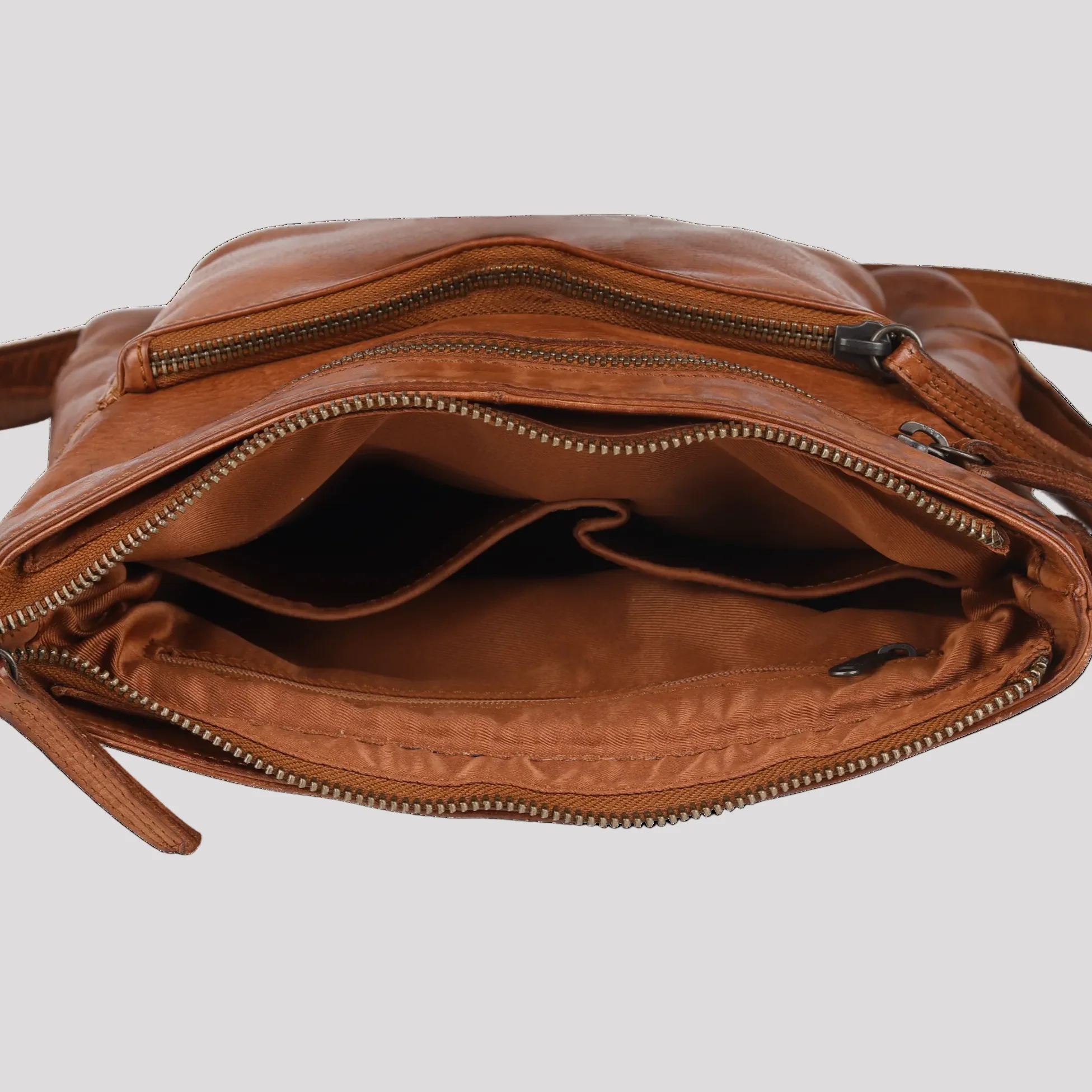 MET Leather Crossbody Bag - Image 3