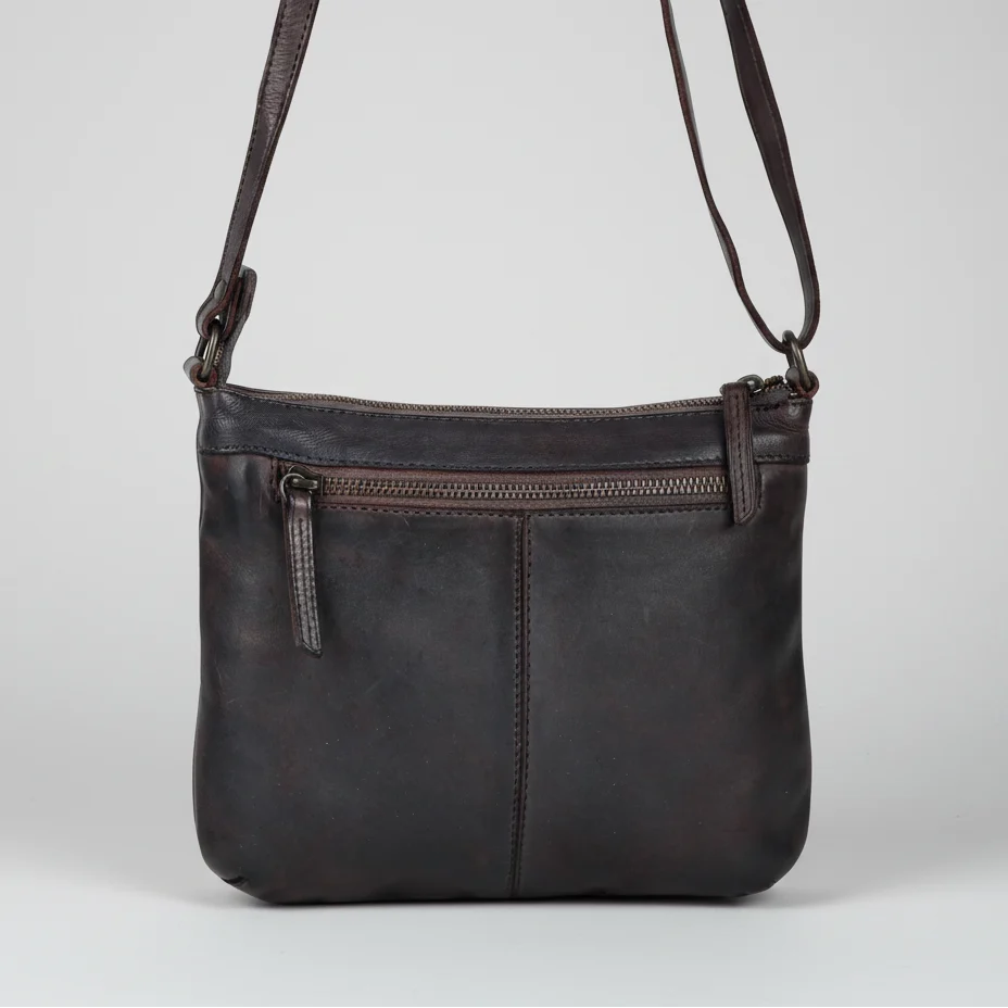MET V Stitch Crossbody Leather Bag - Image 16