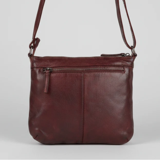MET V Stitch Crossbody Leather Bag - Image 19
