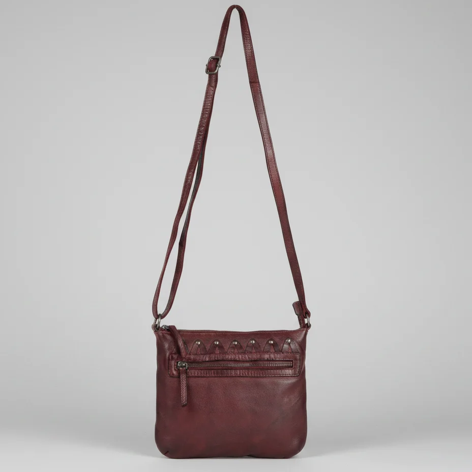 MET V Stitch Crossbody Leather Bag - Image 21