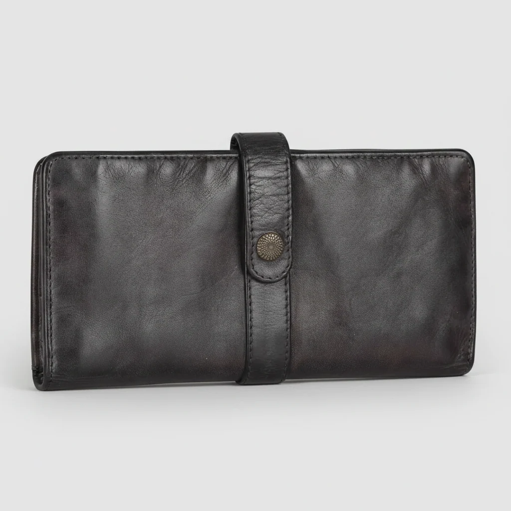 MET Women's Snap Tab Leather Wallet - Image 3