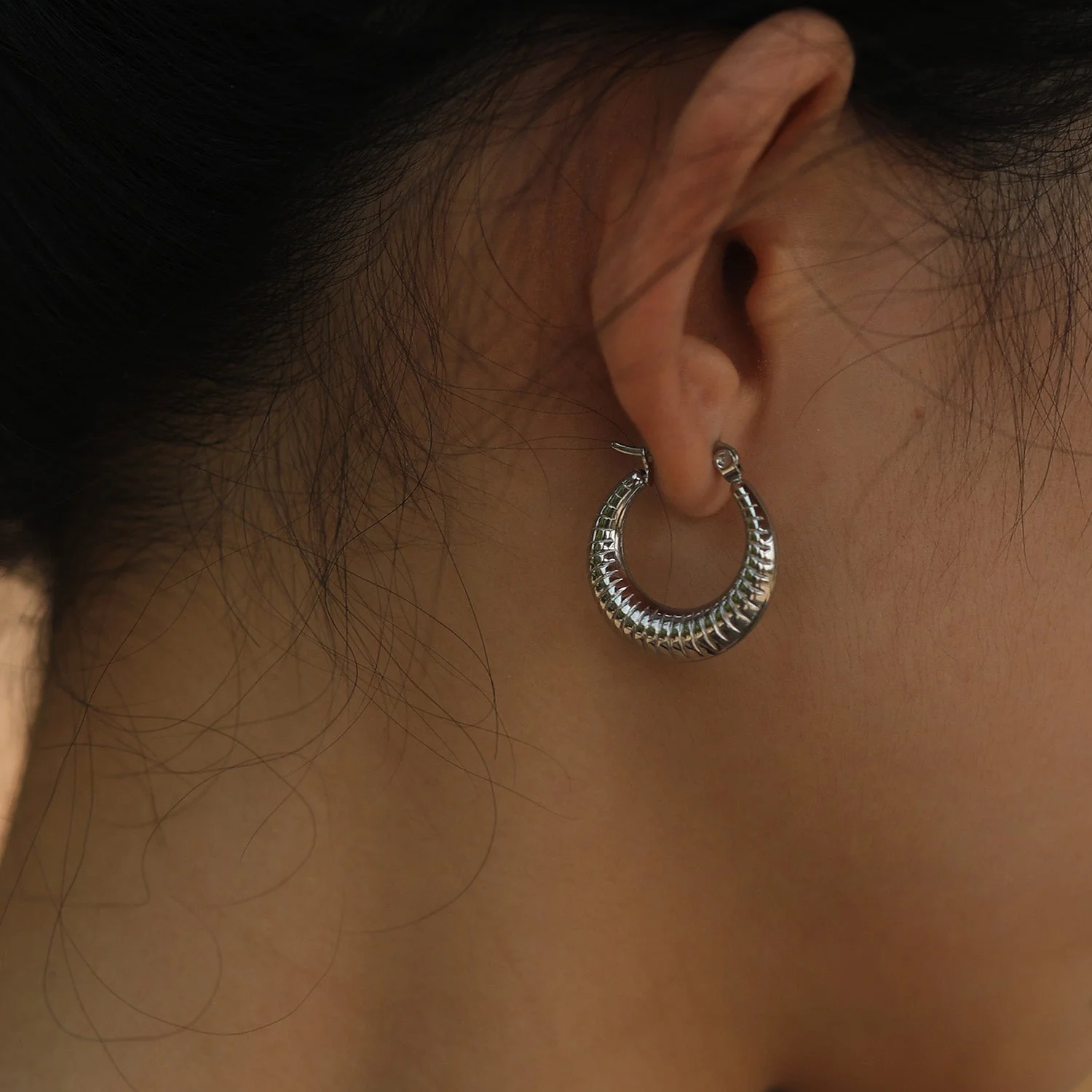 MISCHA Textured Chunky Hoops Silver - Image 4