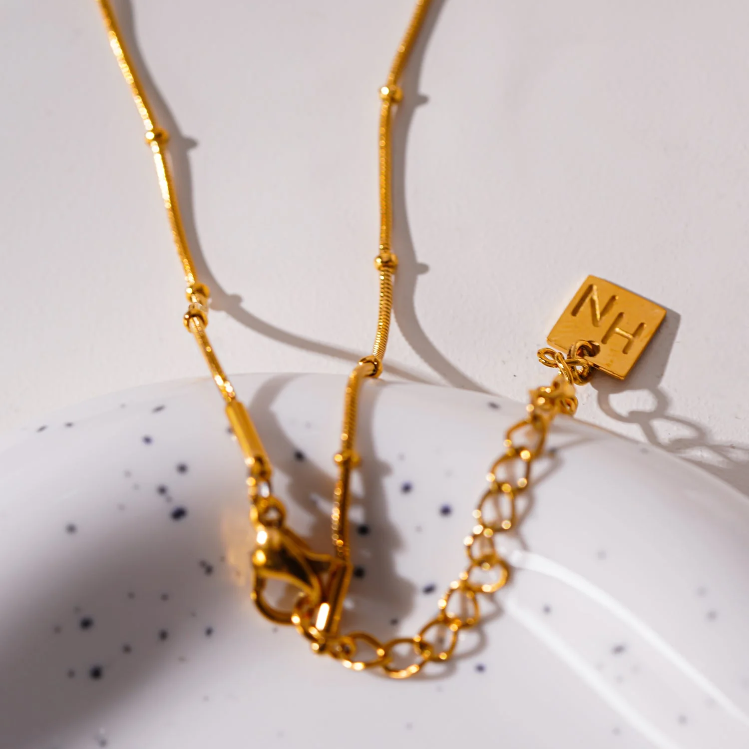 NAZINGA: Lace Agate Stone Pendant Anchored on a Beaded Snake Skin Textured Chain Necklace - Image 6