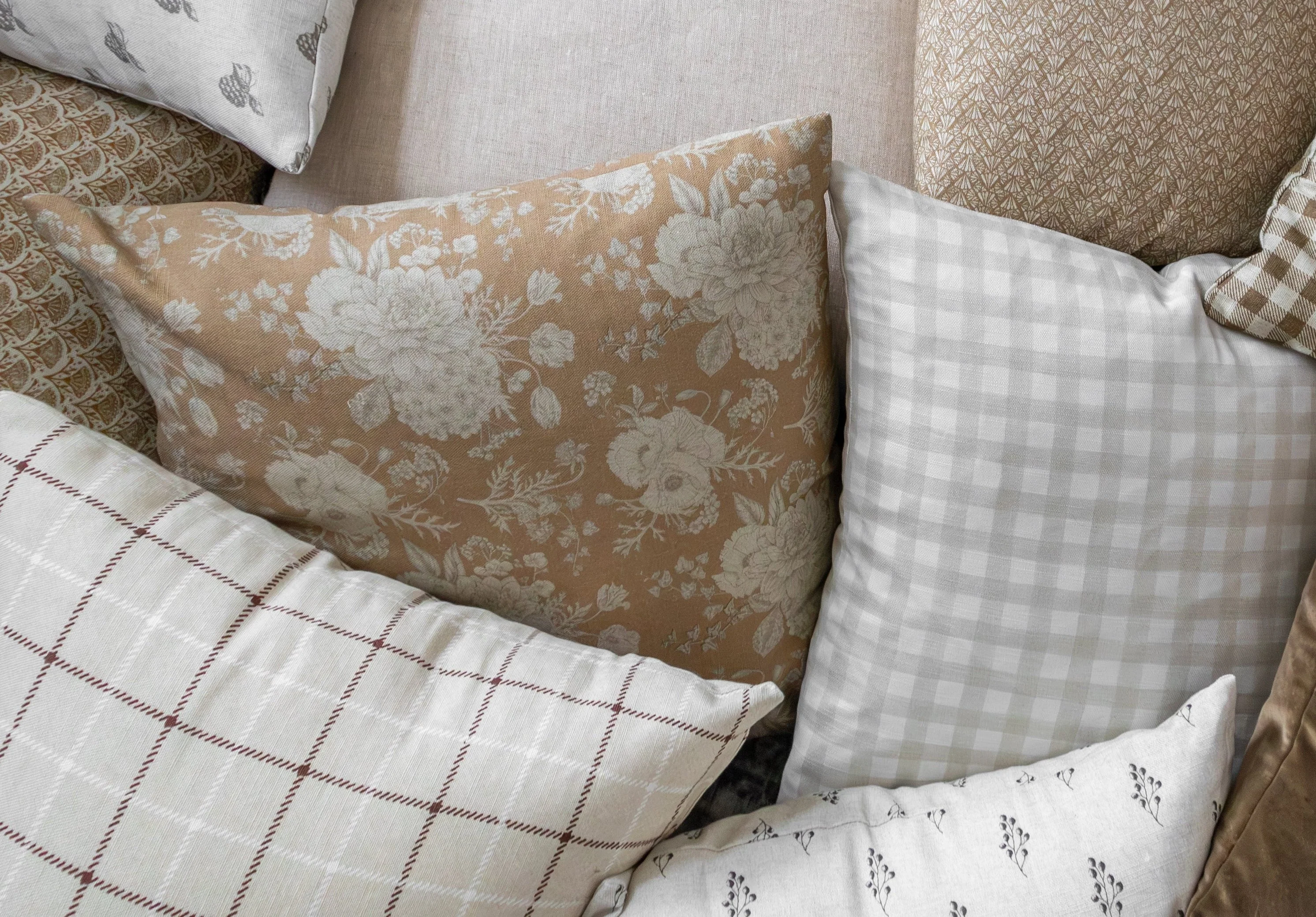 Niall | Neutral Interlock Geo Pillow Cover - Image 7