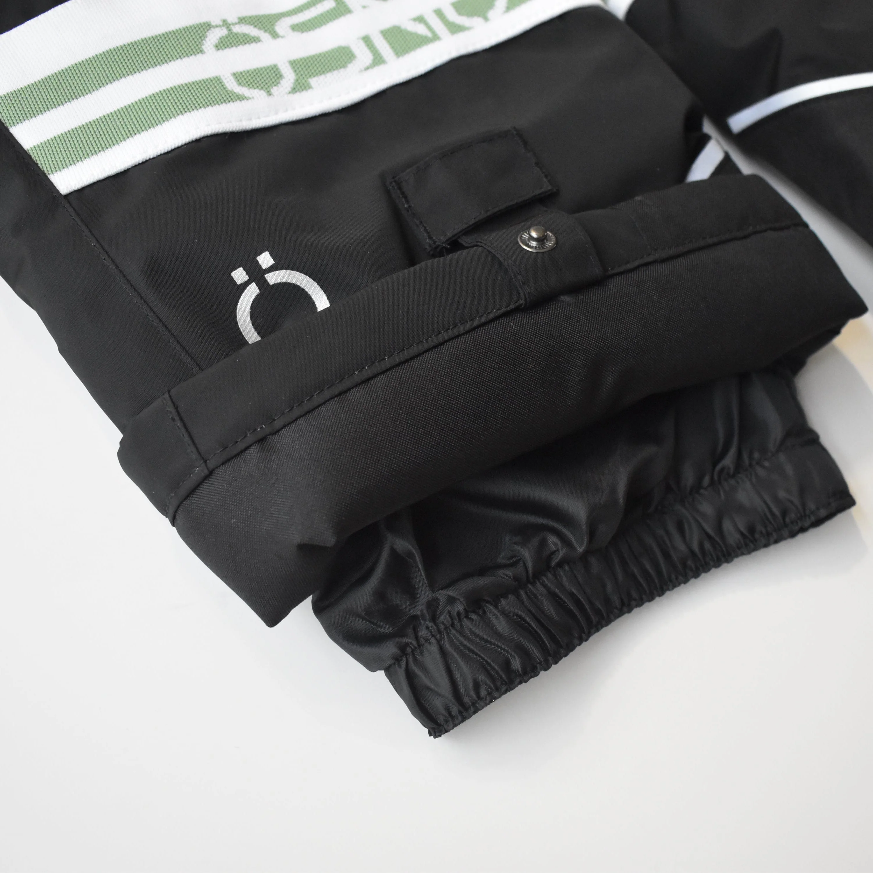 Nikki’s Cropped Ski Jacket & Pants Snowsuit - Image 35