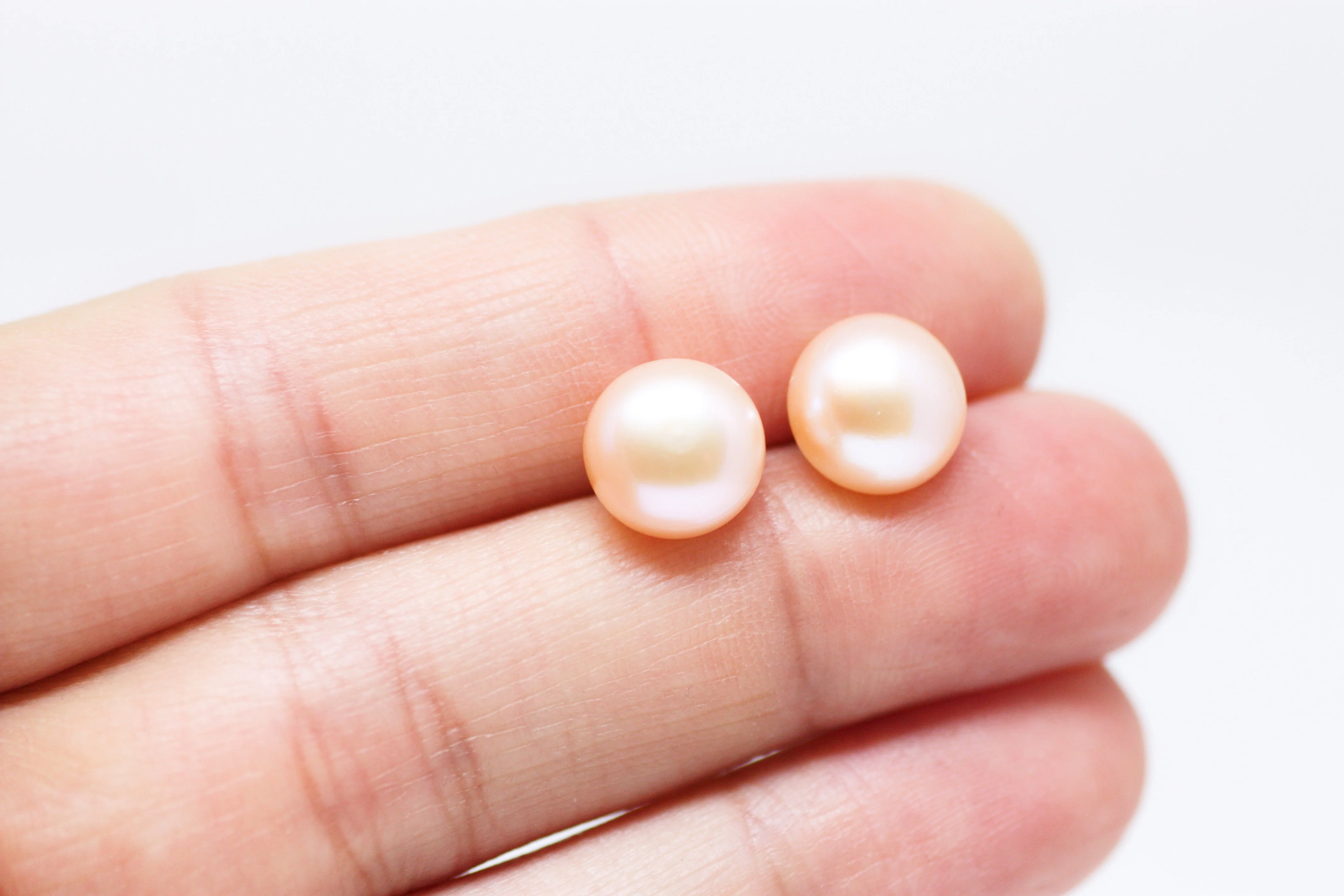 Pink Pearl Stud Earrings 10mm - Image 4