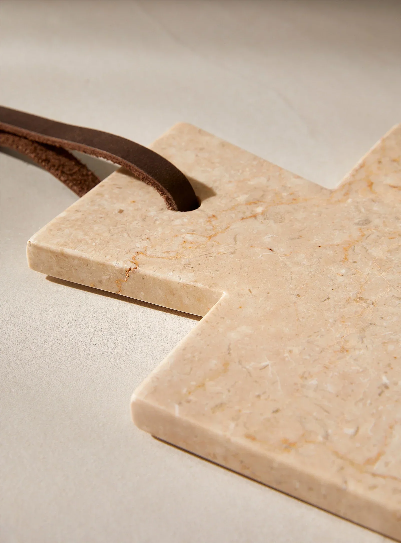 Planche à découper rectangulaire en marbre blanc et bois de teck - Image 2