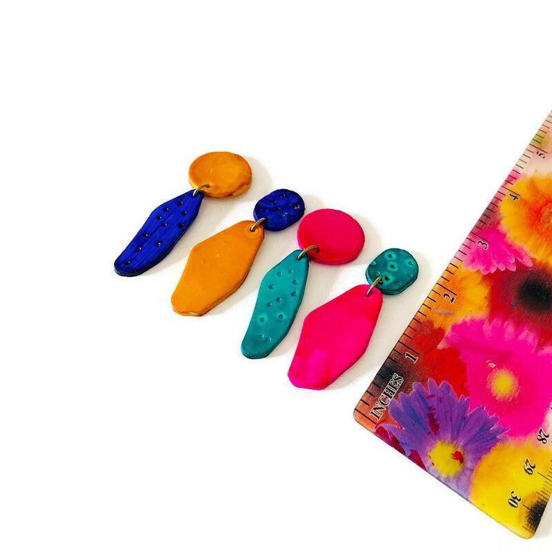 Quirky Mismatch Asymmetric Earrings - Image 2