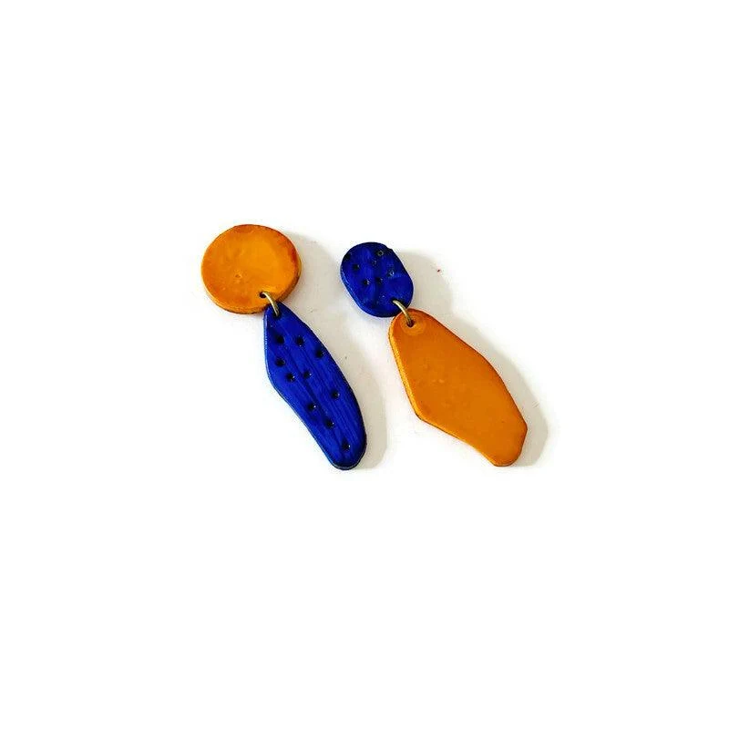 Quirky Mismatch Asymmetric Earrings - Image 8