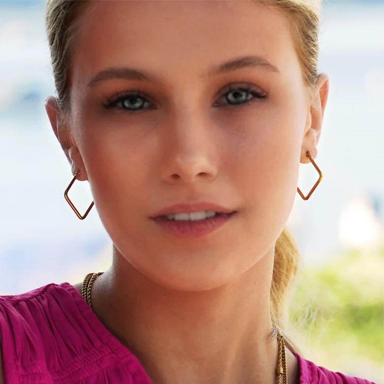 REILYNN Small Square Shaped Hoops. In Gold & Silver. - Image 4
