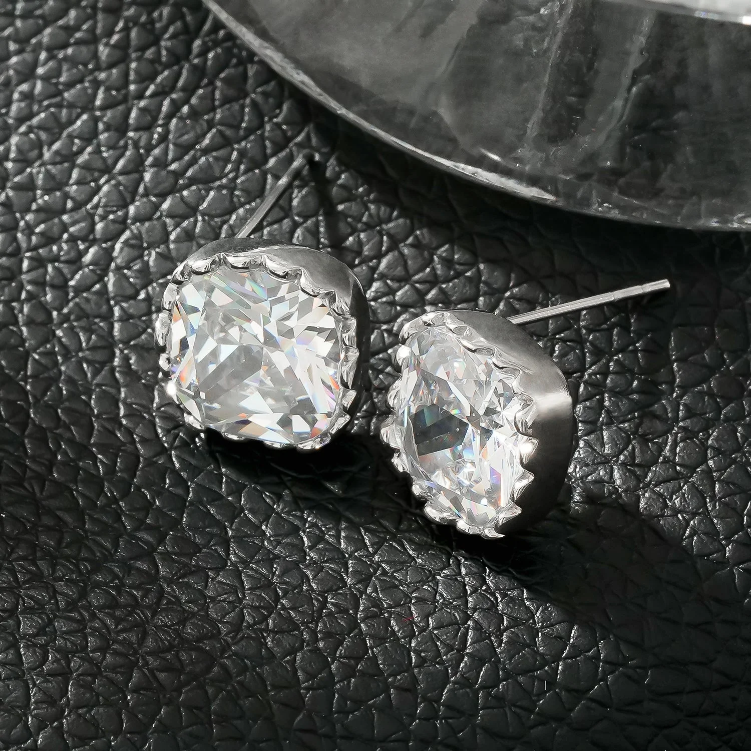 RICCA Silver: Moissanite (Diamond Alternative) Square Shaped Ornate Cased Essential Daily Studs. - Image 5