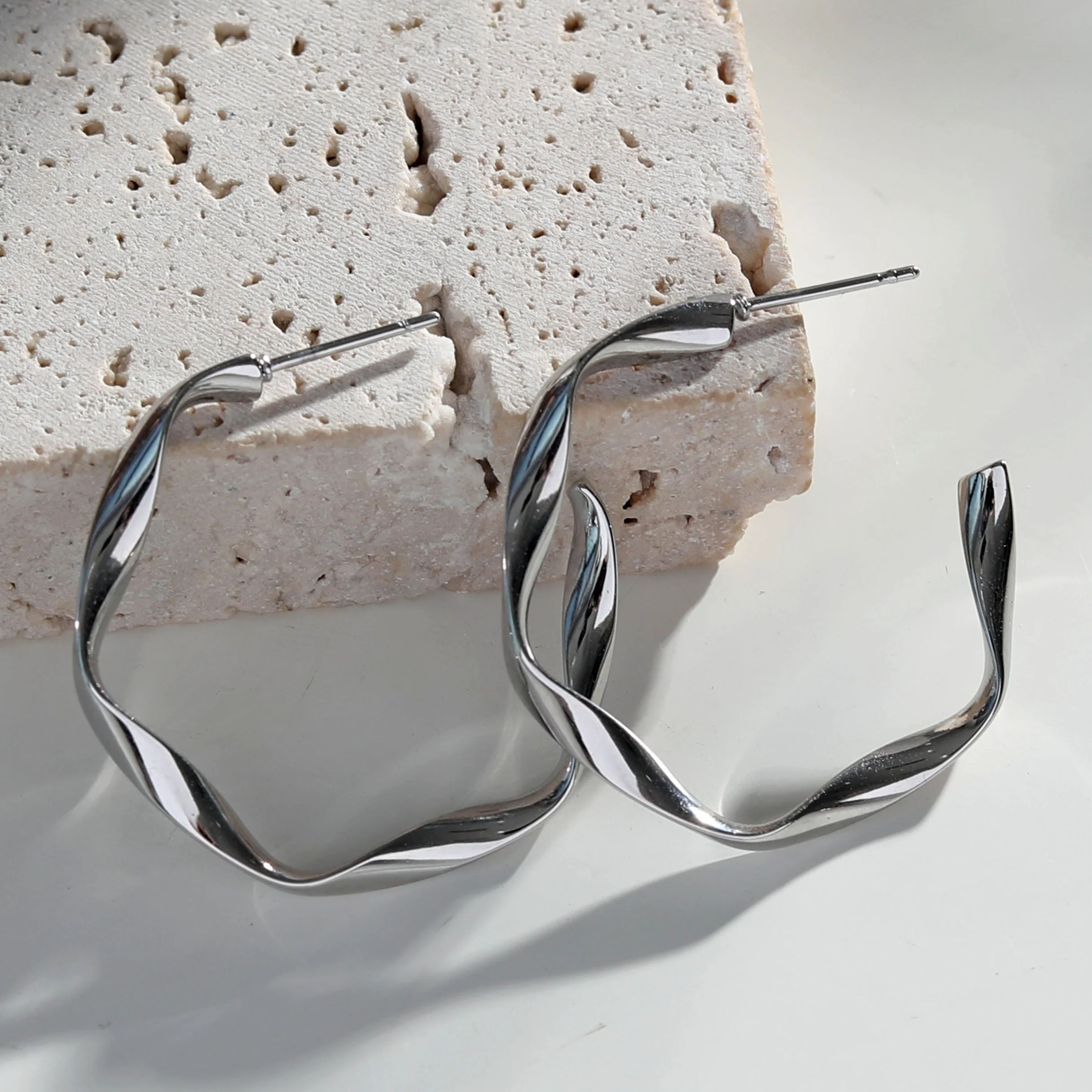 RIMINI Silver (White Gold): Sculpted Twist Hoop Earrings - Image 3