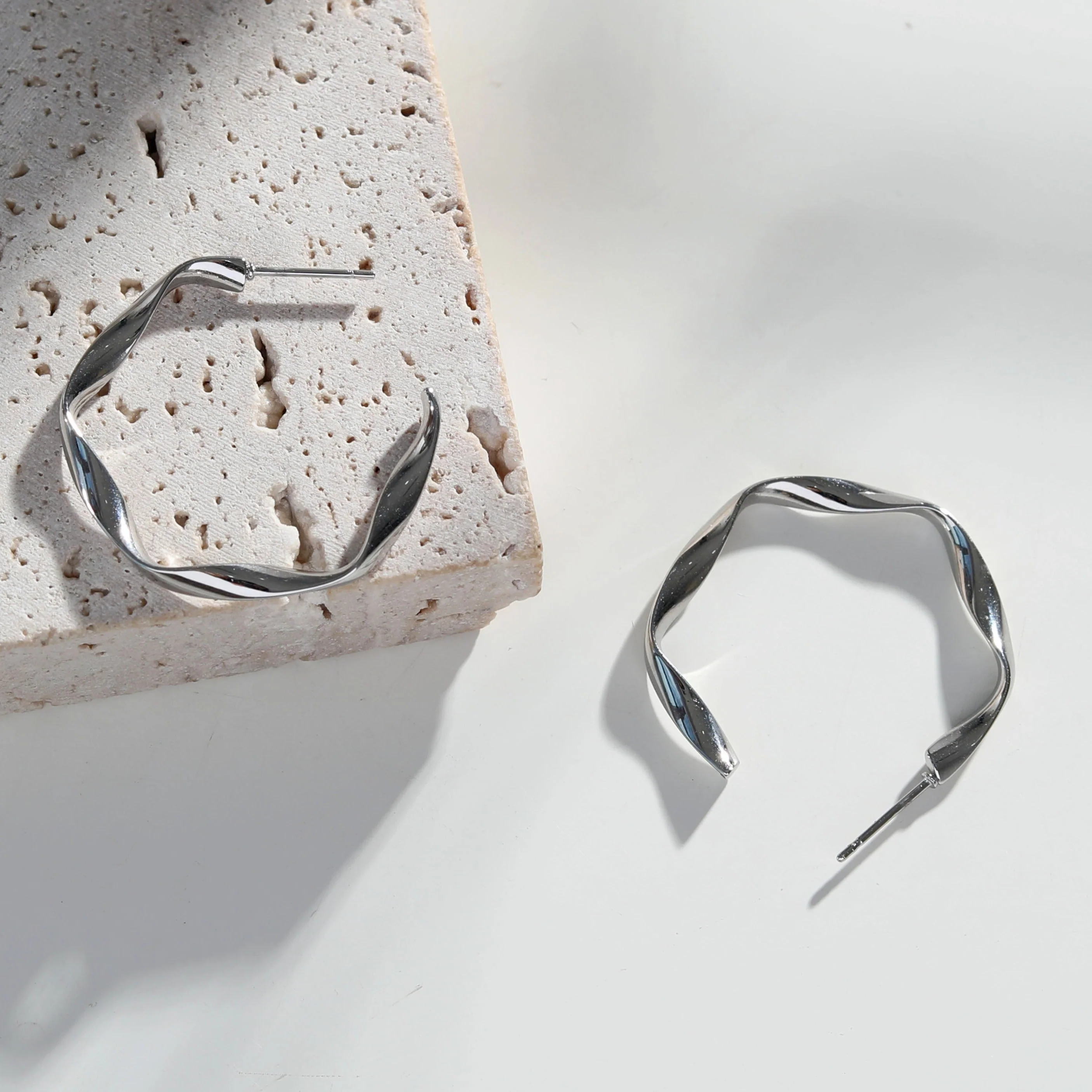 RIMINI Silver (White Gold): Sculpted Twist Hoop Earrings - Image 5