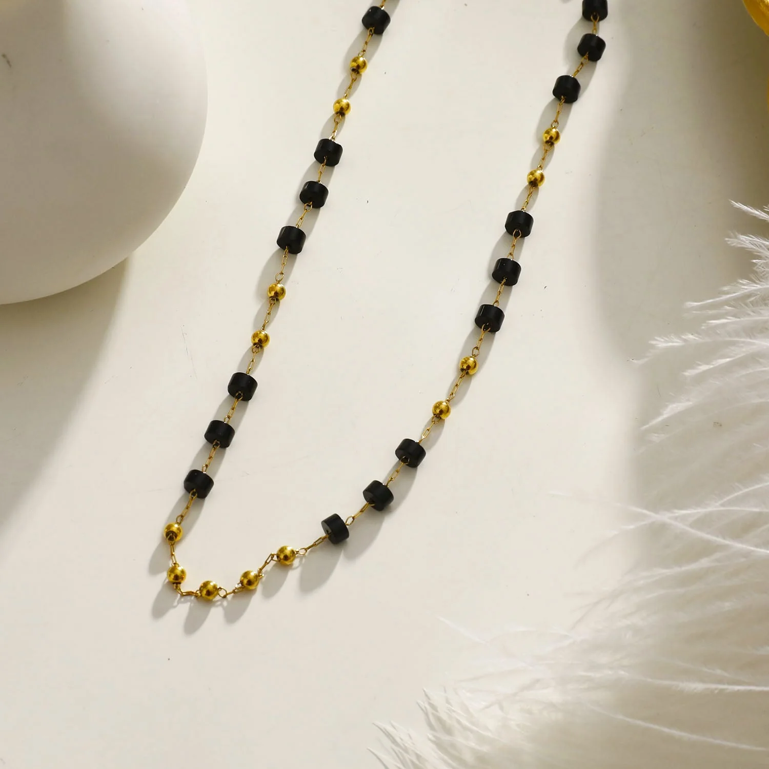 SANTA CRUZ Black: Gold & Black Onyx Beaded Chain Necklace - Image 6