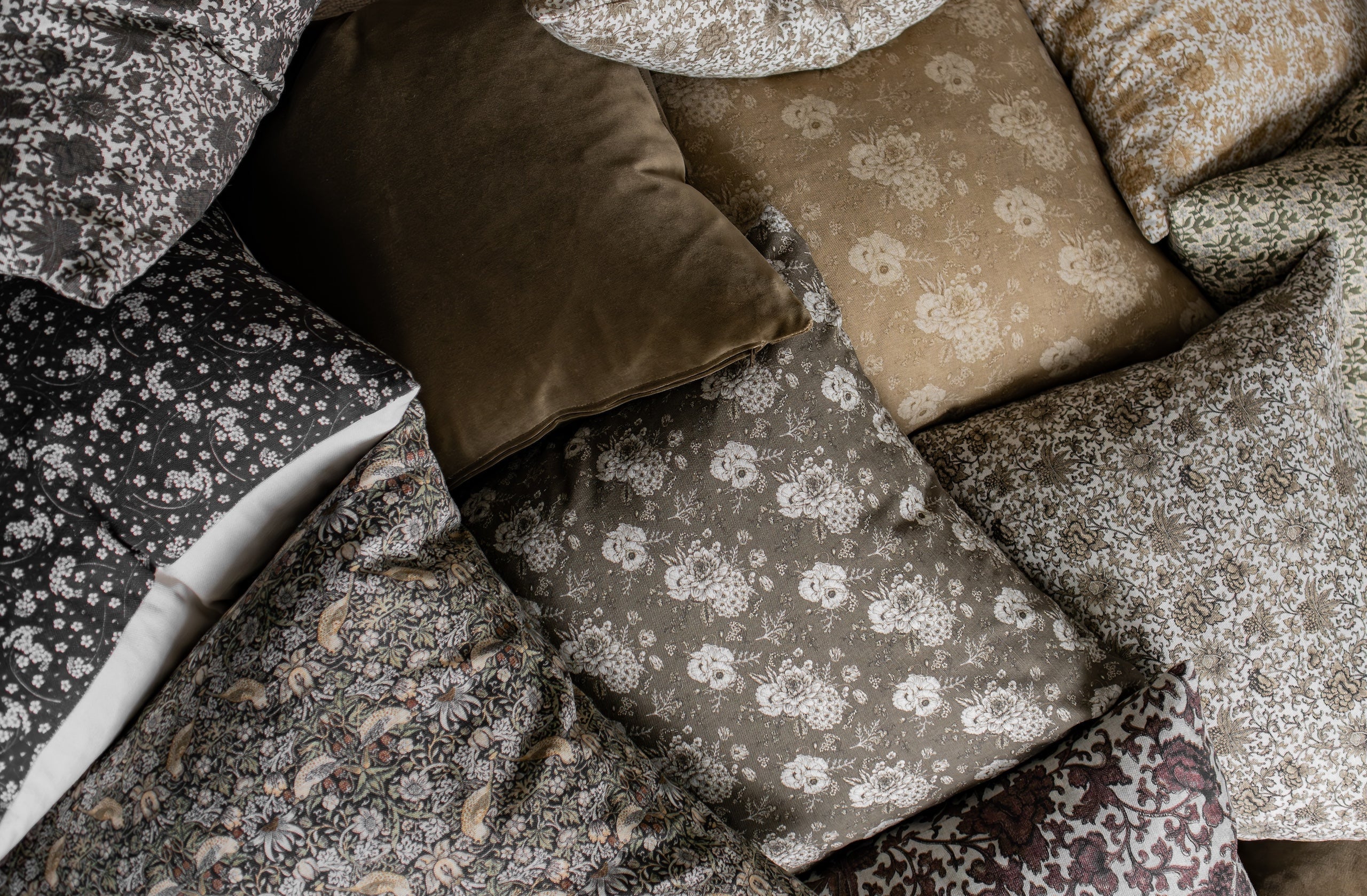 Serene | Floral Pillow Cover - Image 5