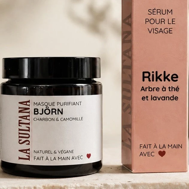 Sérum pour le visage et massage Gua Sha RIKKE arbre à thé & lavande - Image 3