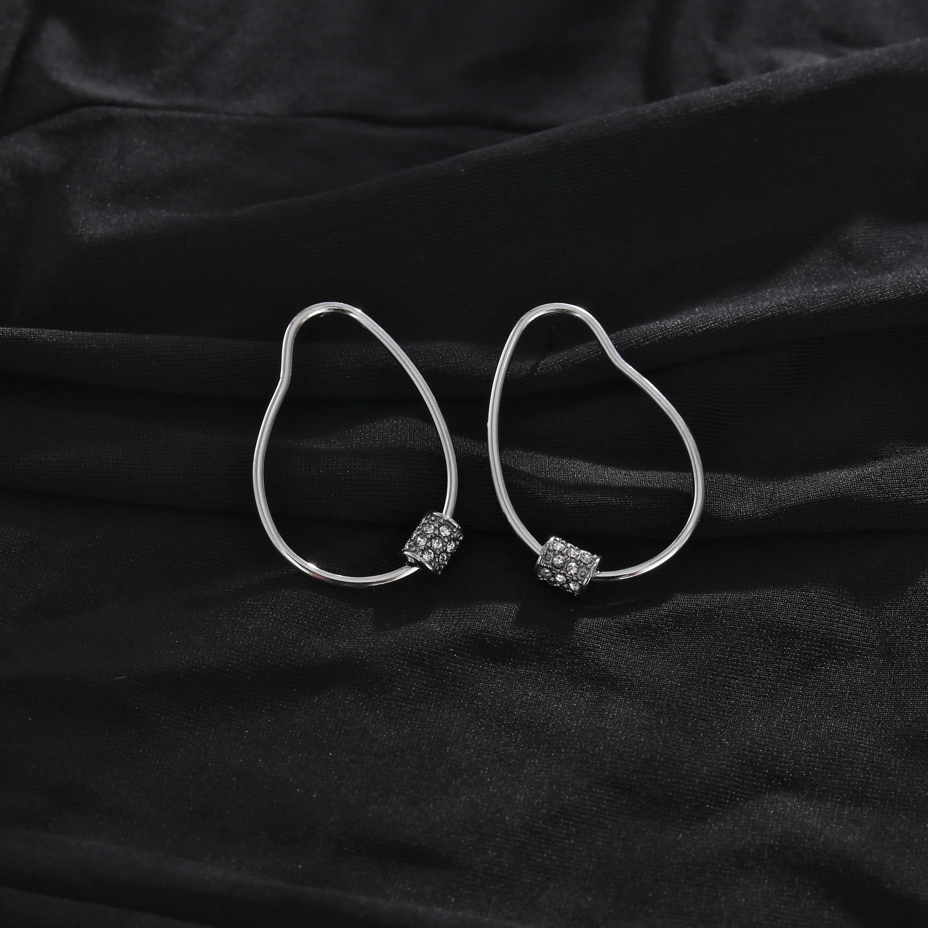SIMAN Irregular Shaped Pavé Zirconia accented Hoop Earrings in Silver - Image 5