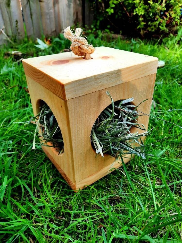 Small Animal Hay Cube - Image 3