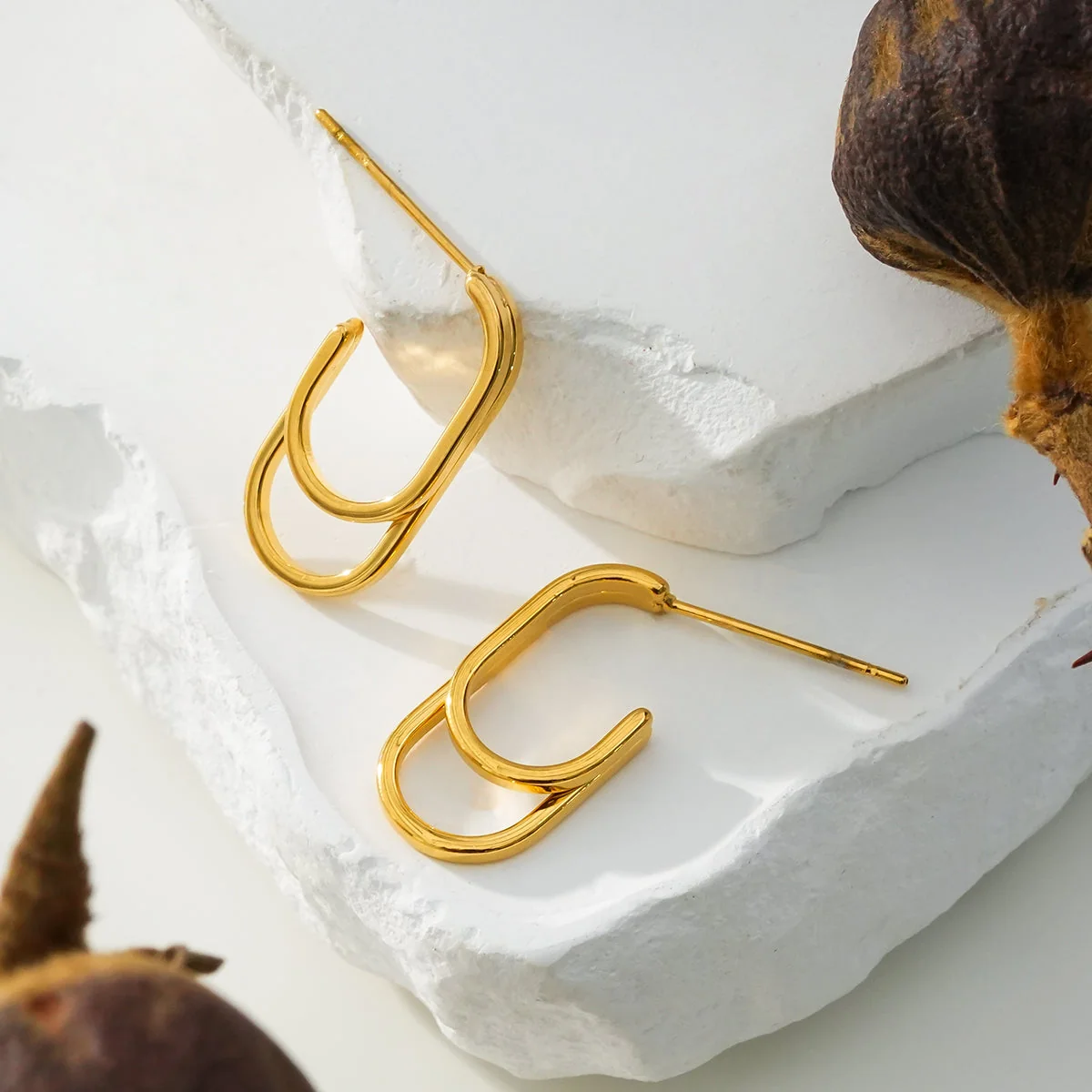 St SIMON Gold: Rounded Corners Double Rectangle Hoop Earrings - Image 4