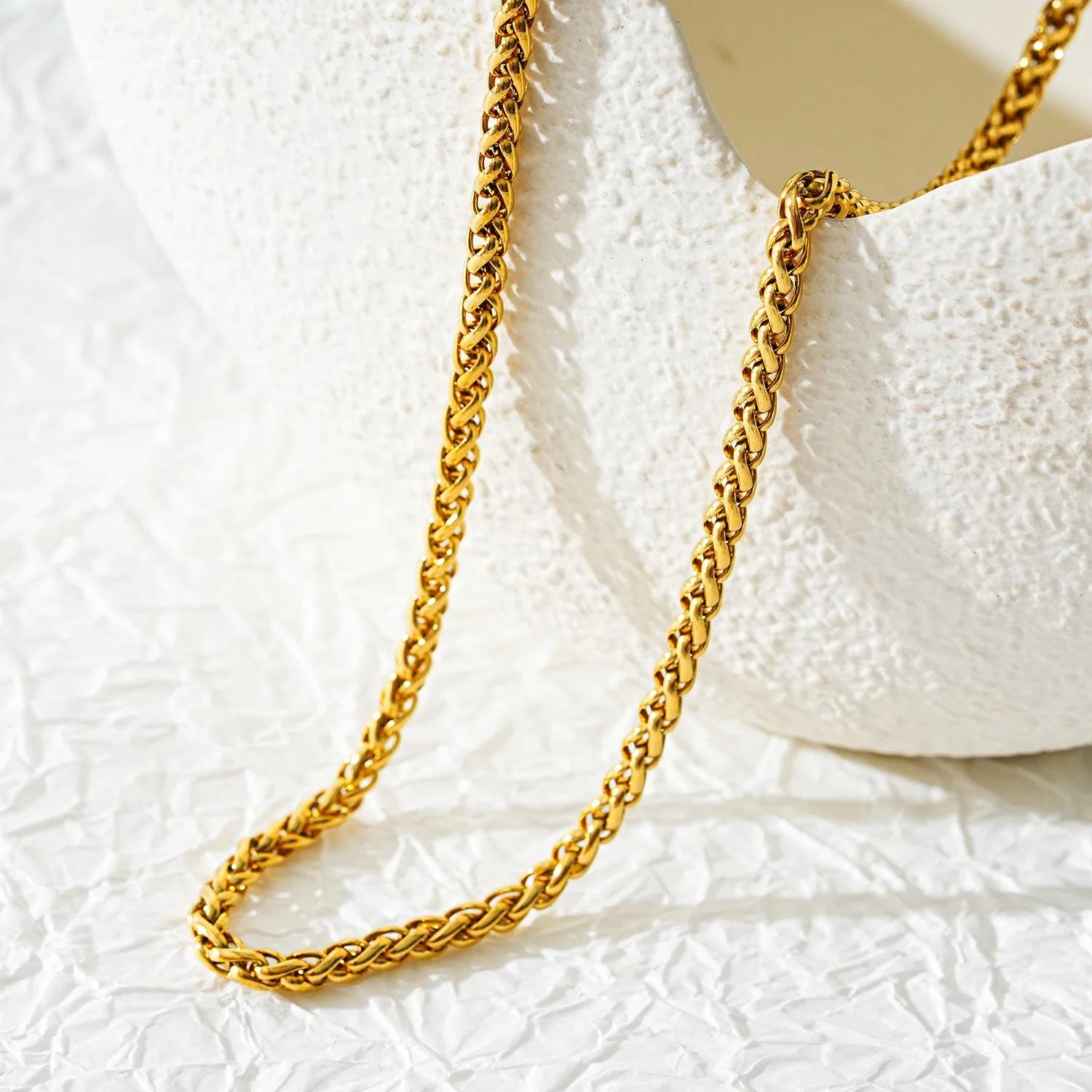 ACTON Gold: Mid Width Byzantine Chain Necklace. - Image 5