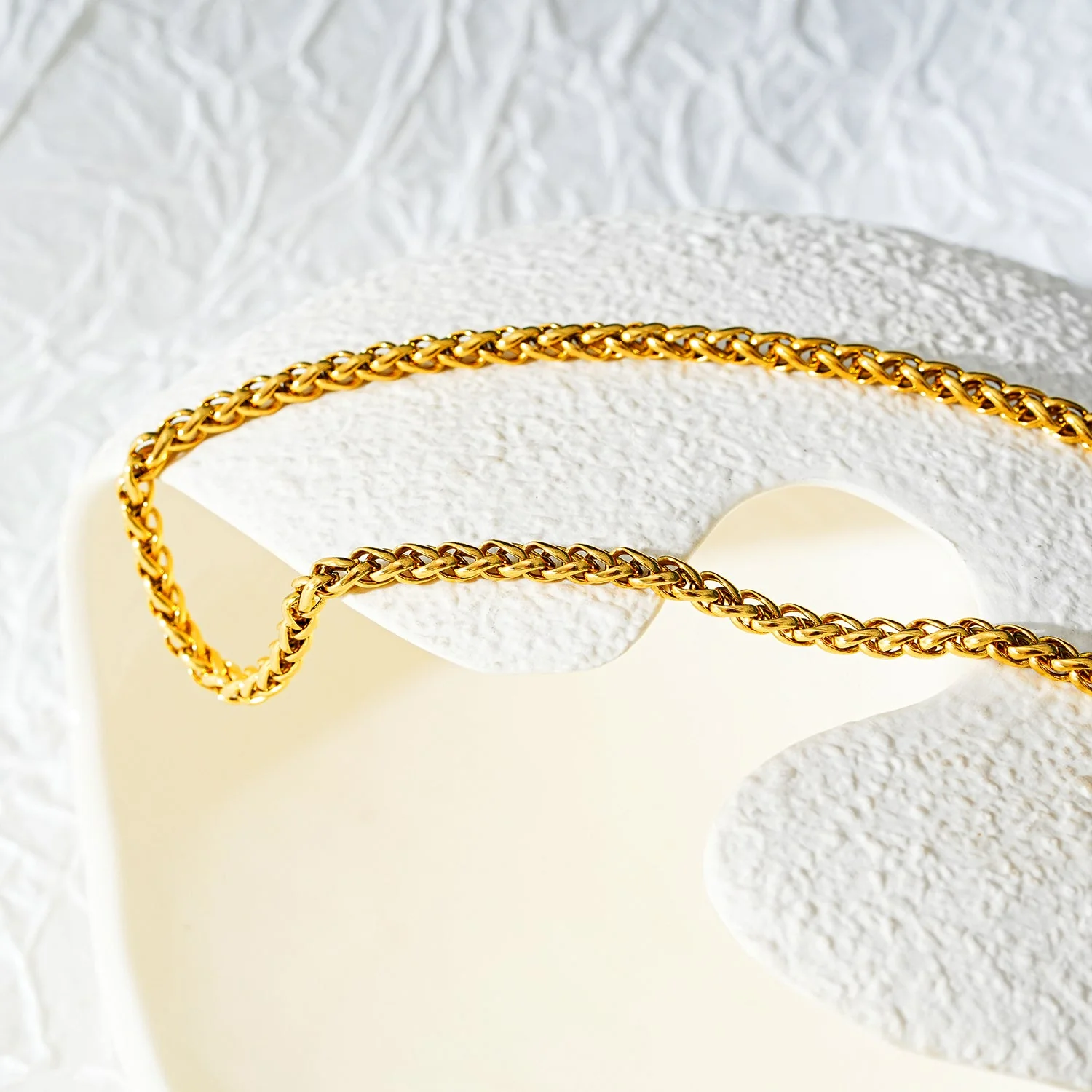 ACTON Gold: Mid Width Byzantine Chain Necklace. - Image 8