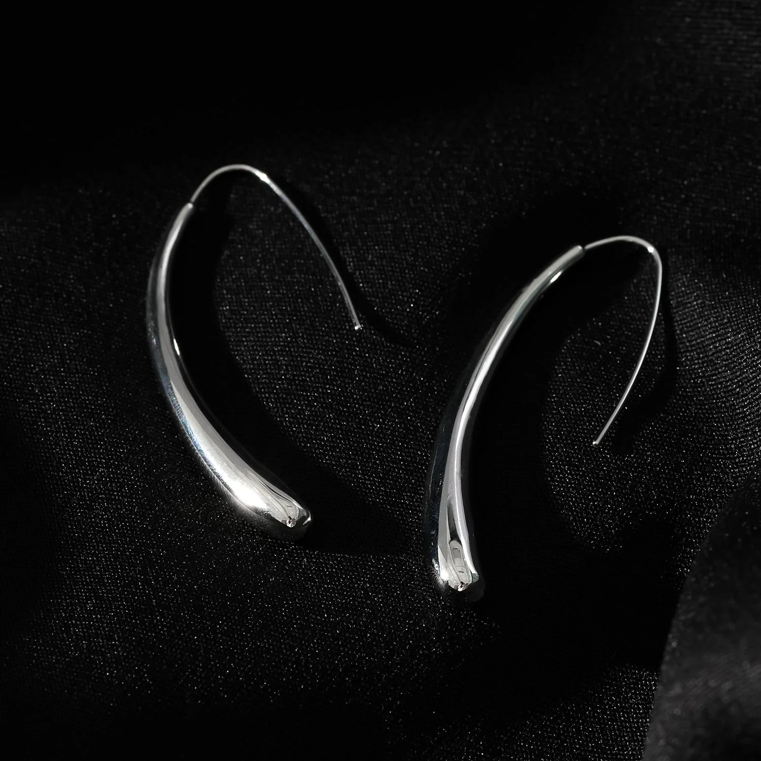 Style ADARA White Gold (Silver Toned): Abstract Elegance. Avant-Garde Geometric Earrings - Image 5