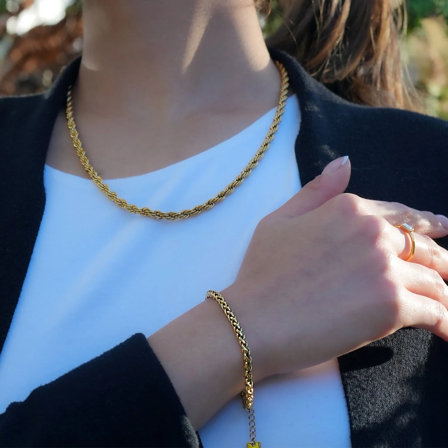 Style ALBANY: Chunky Gold Chain Bracelet - Image 4