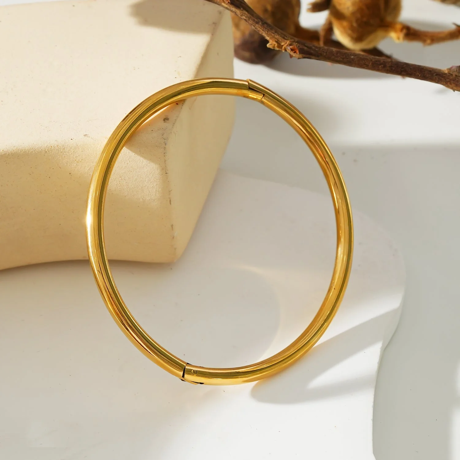 Style BARGARH: Classic Style Gold Bangle - Image 3