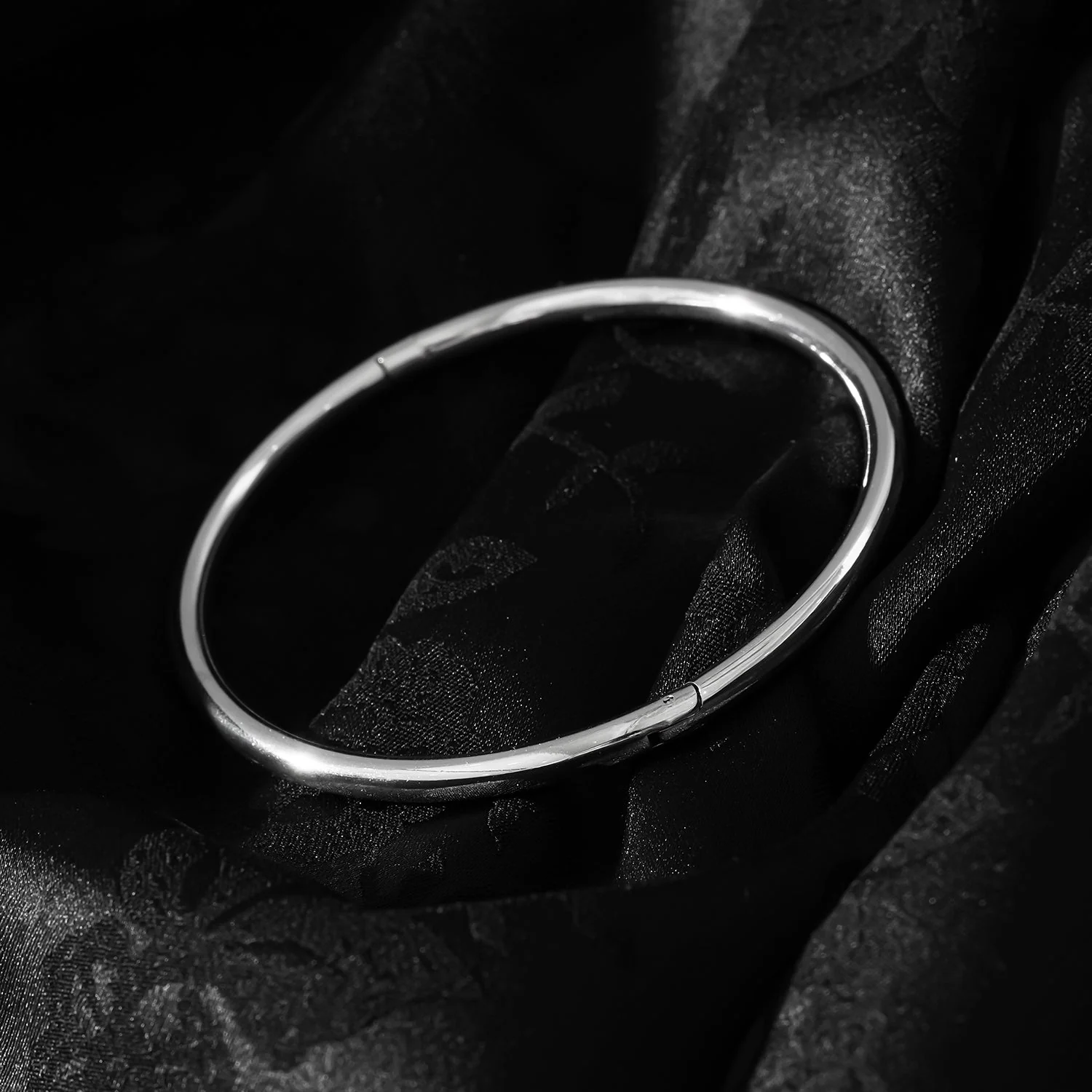 Style BARGARH: Classic Style Silver Bangle - Image 2