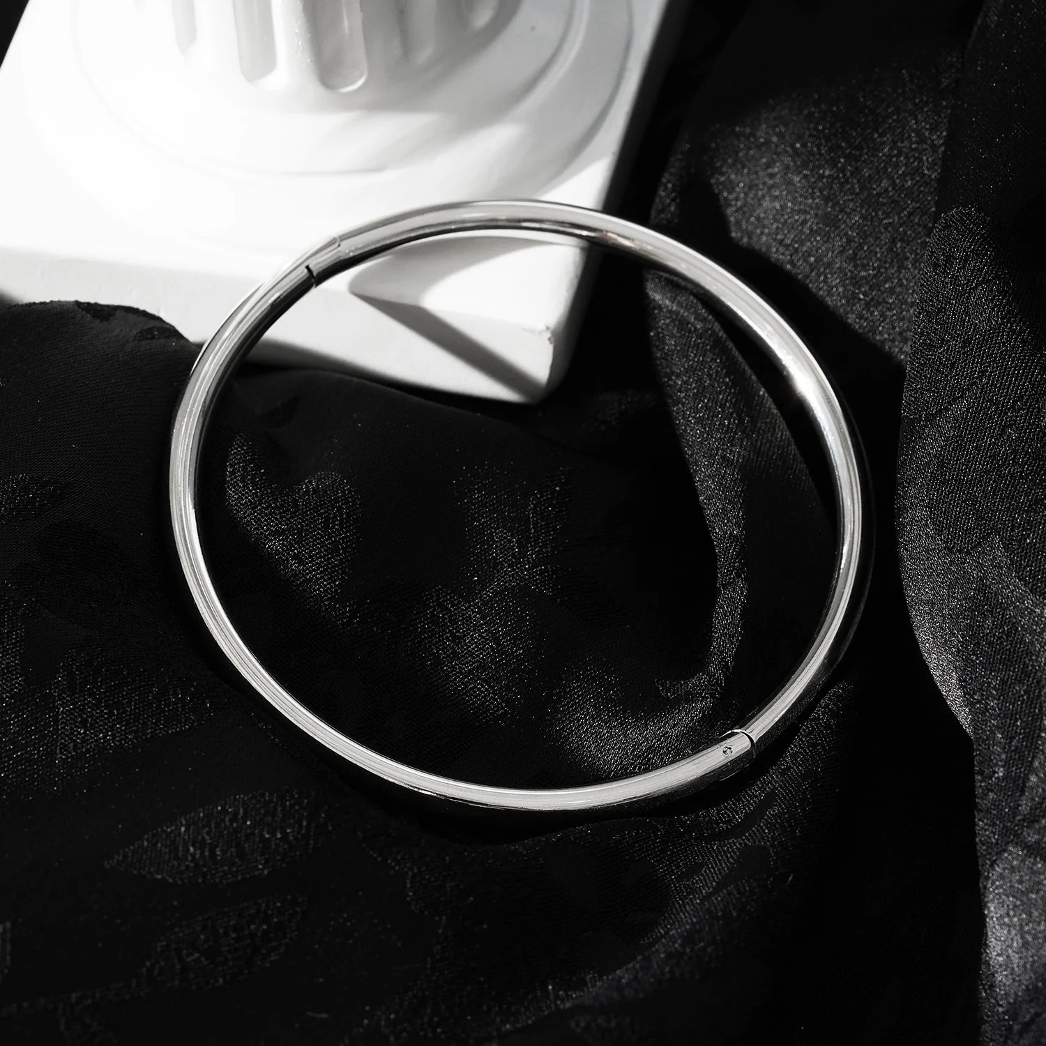 Style BARGARH: Classic Style Silver Bangle - Image 5