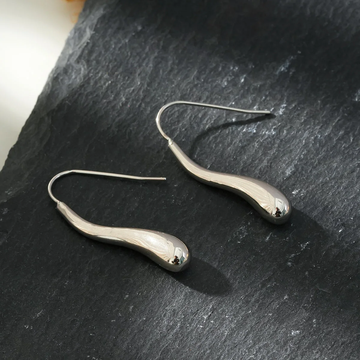 Style CORNING Silver (White Gold): Tadpole-Shaped Earrings – Unique Elegance with a Playful Twist - Image 6