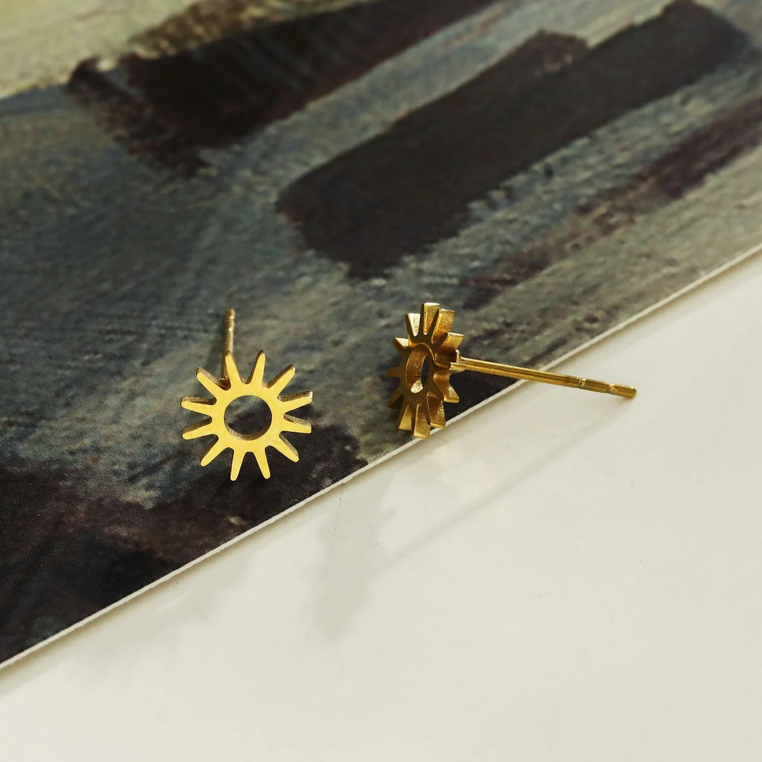 Style EDLA: 'Starry Night' Stud Earrings Gold - Image 4
