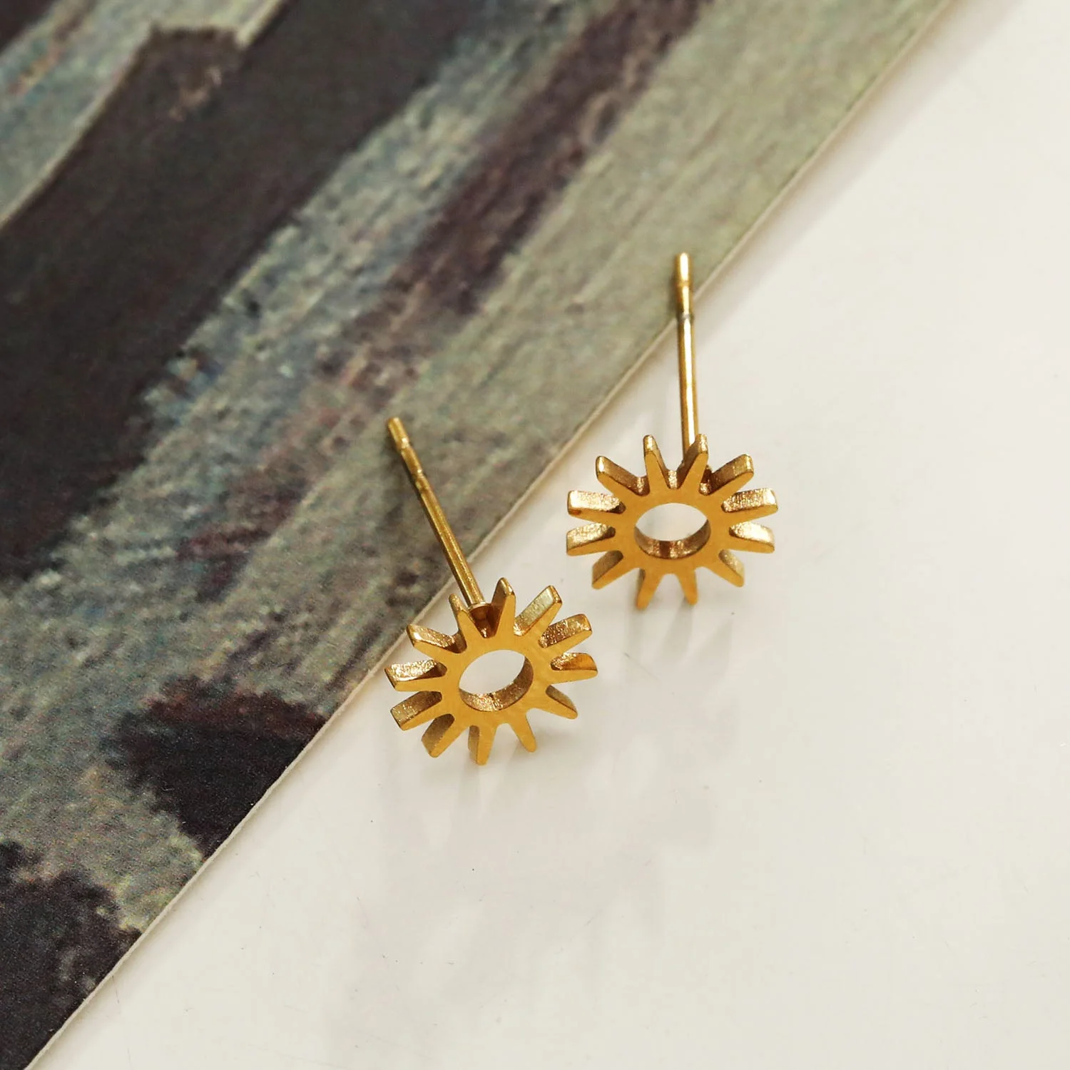 Style EDLA: 'Starry Night' Stud Earrings Gold - Image 5
