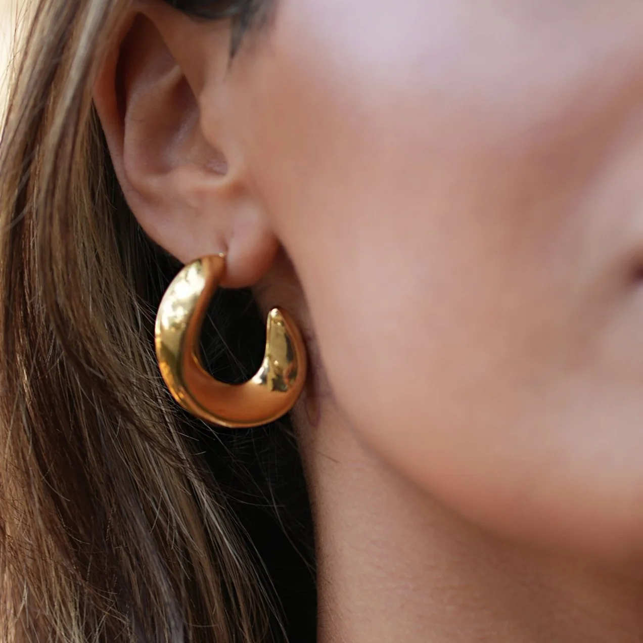 Style GALENA Gold: Twisted Hoop Style Earrings - Image 2